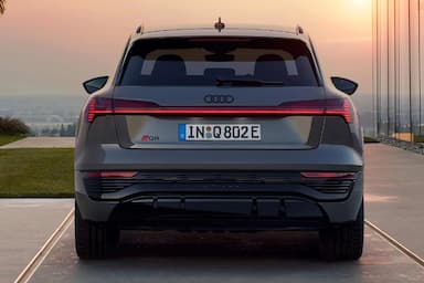 Audi Q8 e-tron image