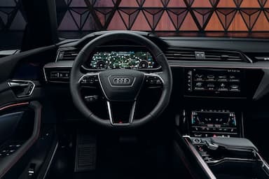 Audi Q8 e-tron image