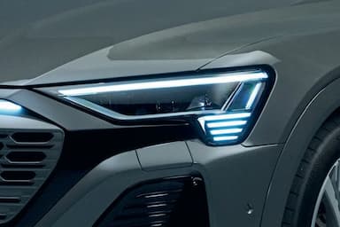 Audi Q8 e-tron image